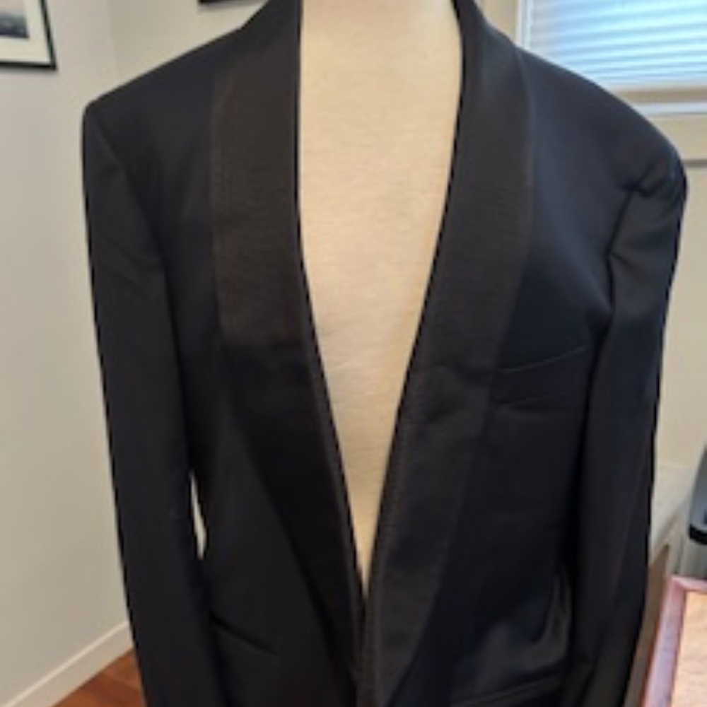 ISAIA Napoli "Aquaspider" tuxedo jacket hand-sewn in Italy